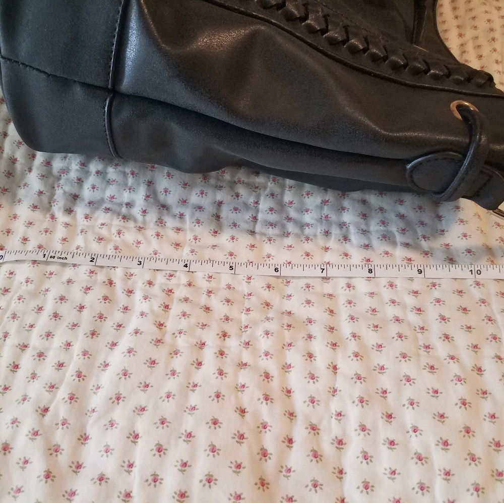 Bucket Bag Rue21 - Picture 4 of 12